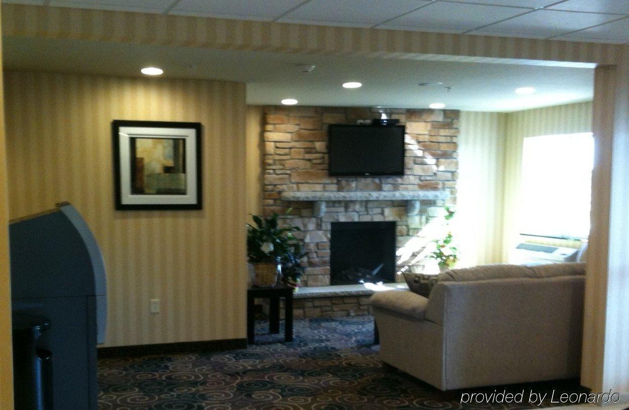 Boarders Inn & Suites By Cobblestone Hotels - Oshkosh Interior foto