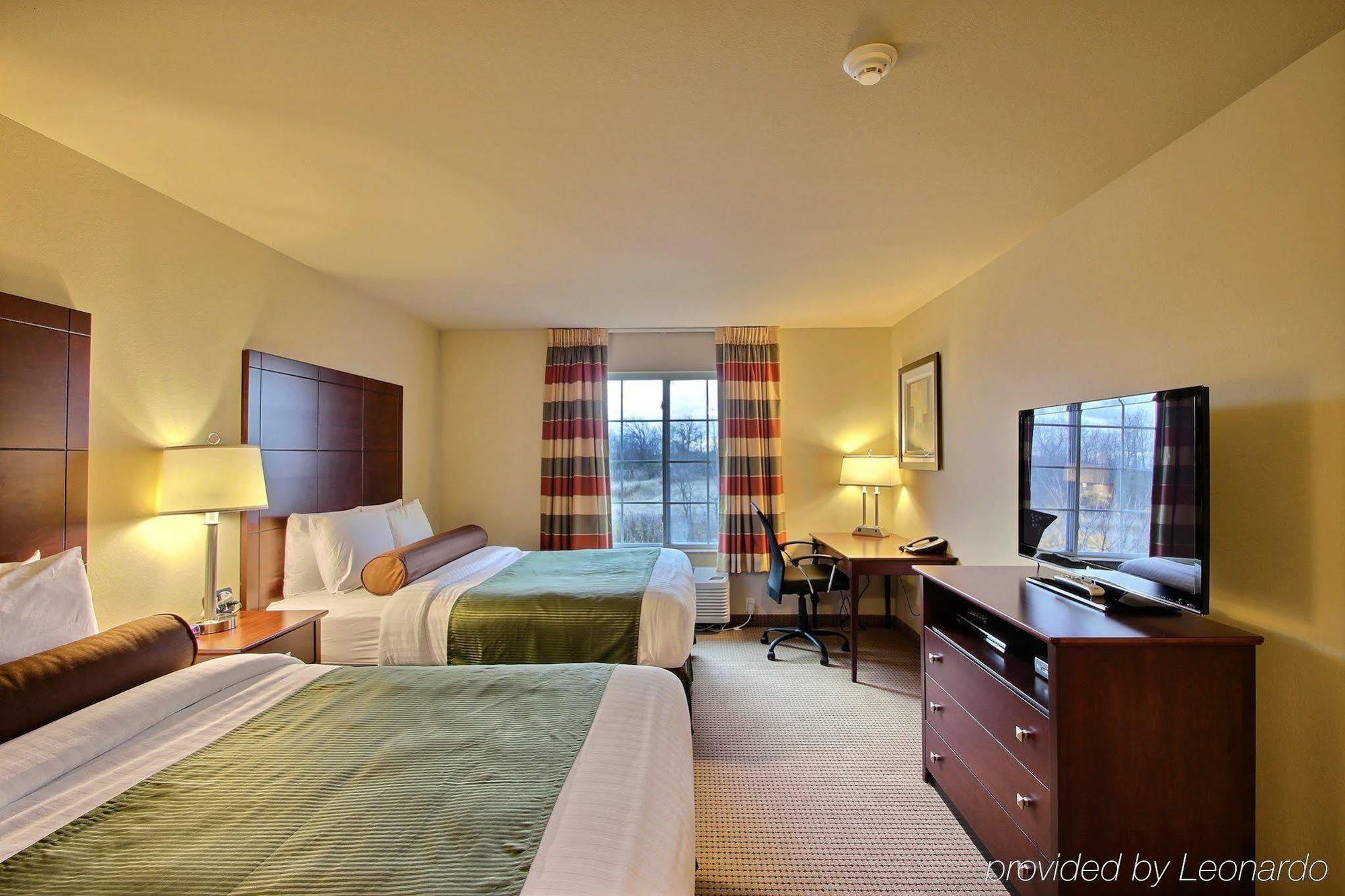 Boarders Inn & Suites By Cobblestone Hotels - Oshkosh Exterior foto